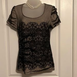 Women’s (S) White House/Black Market Top